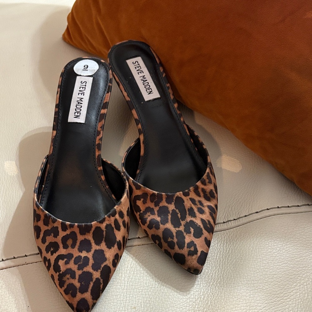 Steve Madden Animal Print Pointed Mules